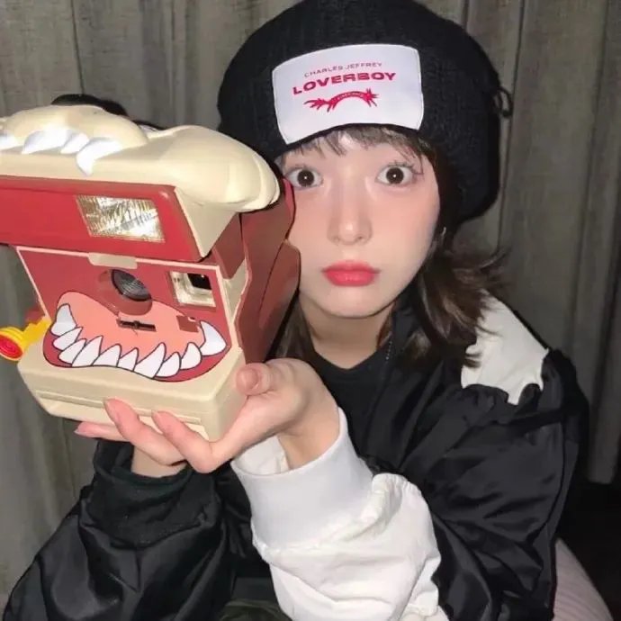 艳光四射