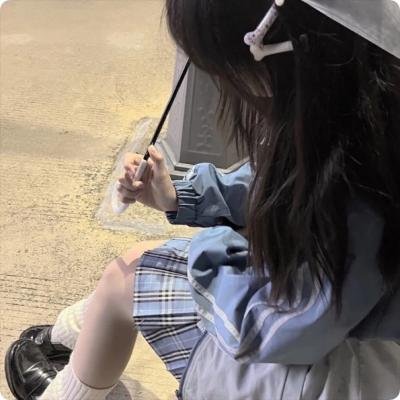 布鲁克斯，草地和可爱脸孔